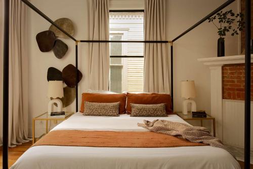 Modern Luxe Sophistication Near Forsyth Park in Savannah