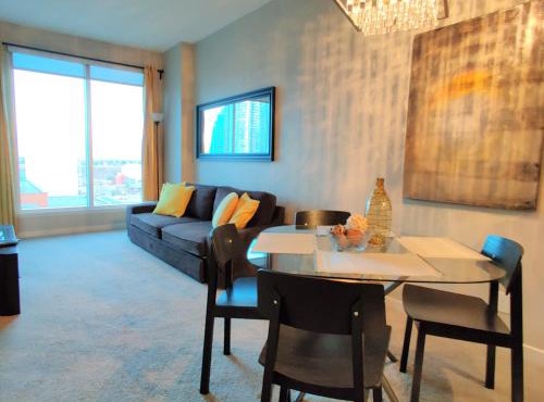 Monki Di Executive Suites - Alura in Calgary