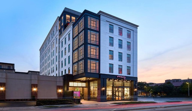 Moxy Charleston Downtown