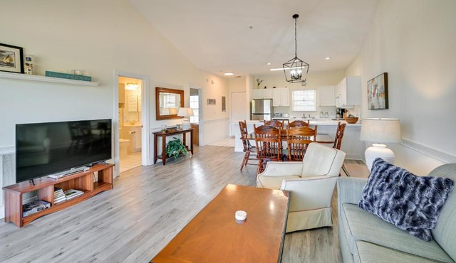 Myrtle Beach Getaway on Golf Resort with Balcony!
