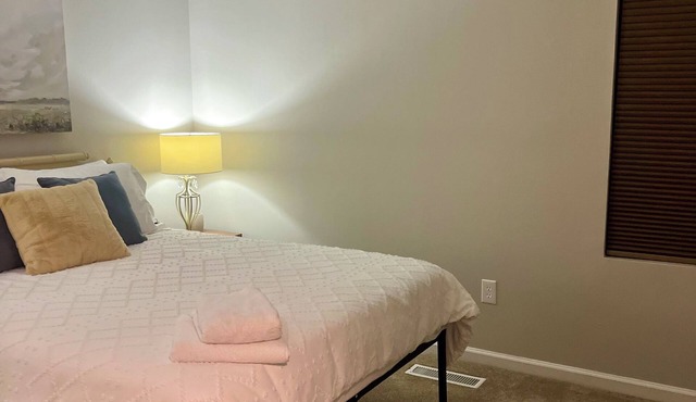 NEW! Charming 2-bedroom townhome in convenient location