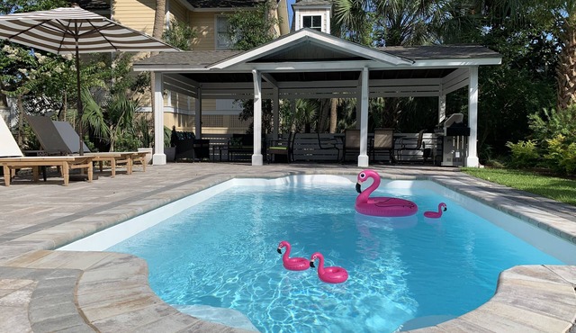 NEW RESORT-STYLE POOL, CUTE HOUSE, 88 STEPS TO SAND!