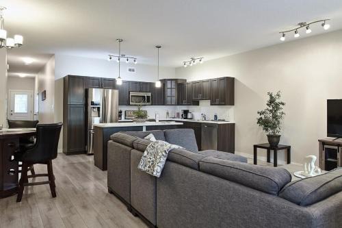 NN - Eddy #1 - Whistlebend 3-bed 2 5-bath in Whitehorse