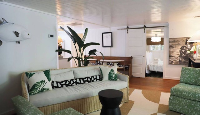 North End, 3 Br Luxury Cottage, Pet Friendly, Private Road, 5 min walk to Beach