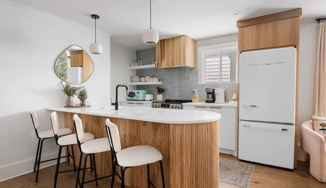 Occasionally Luxe | Girls Trip Dream Home