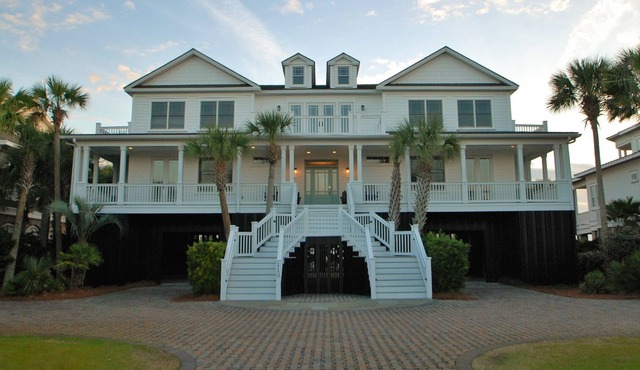 Oceanfront/Sleeps 28/Firefly/Pool/Elevator/Great for Large Families