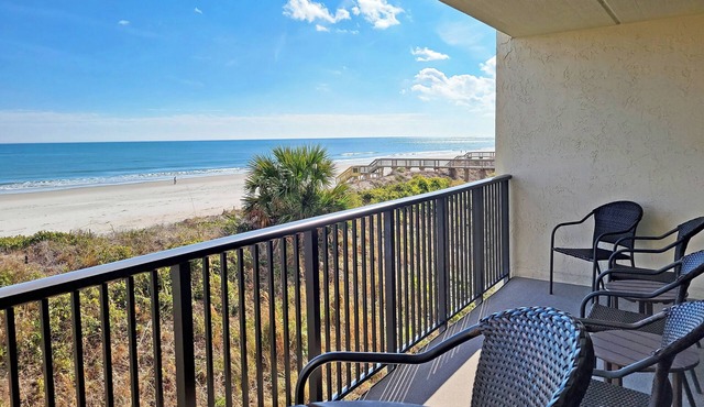 Oceanfront Townhouse-Style Condo, Top Floor Beach View, Pool, Easy Beach Access