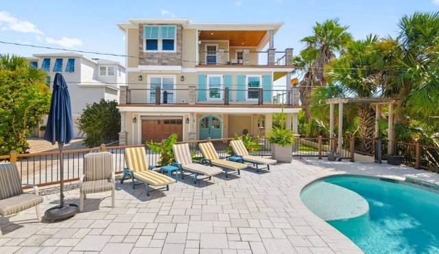 Oceanfront Villa - Pool, tiki bar, private beach walkover in St. Augustine
