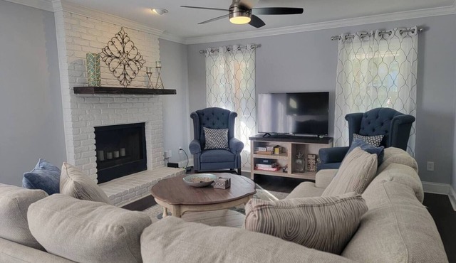 Old Village Home w/Huge Patio-Beach & CHS in 10 Mins! STR#ST260017 BL#20124322