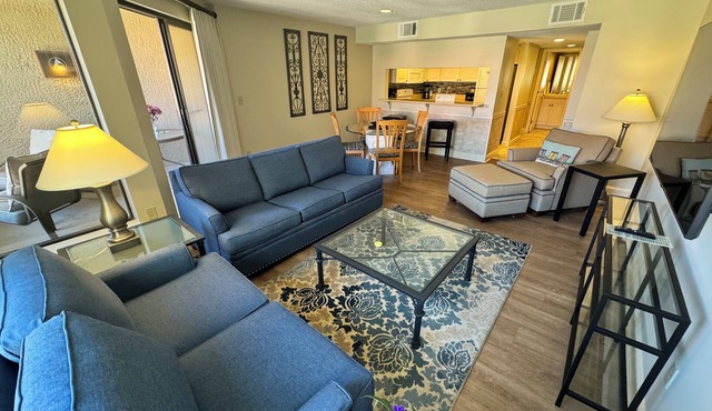 One bedroom Harbourside Villa in Shelter Cove Harbour - pool and spa