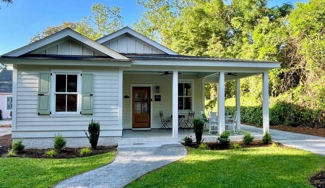 Oyster Rake Cottage, at Magnolia Court Suites