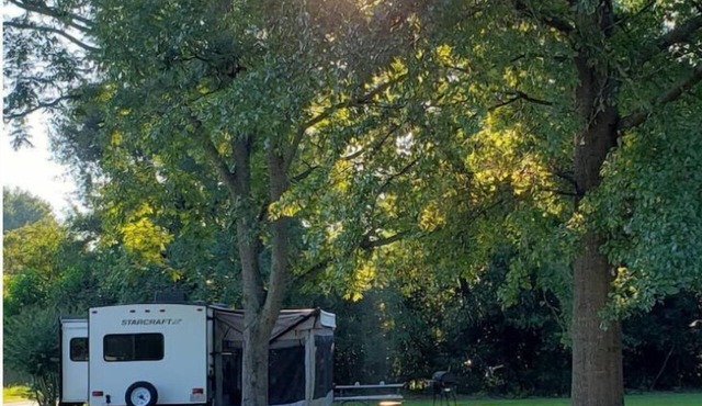 "Peace On Wheels" Sleeps 4 Comfortably w/Outside Entertainment in Southern Pines
