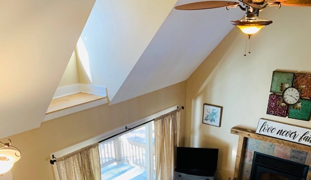Peaceful and spacious mountain stay in Roseland
