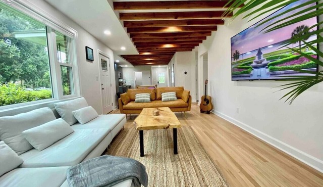 Peaceful House Charleston 3B 2B close to downtown. Enjoy modern&spacious comfort
