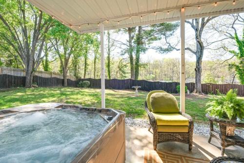 Pet-Friendly Roanoke Retreat w/Theater in Roanoke