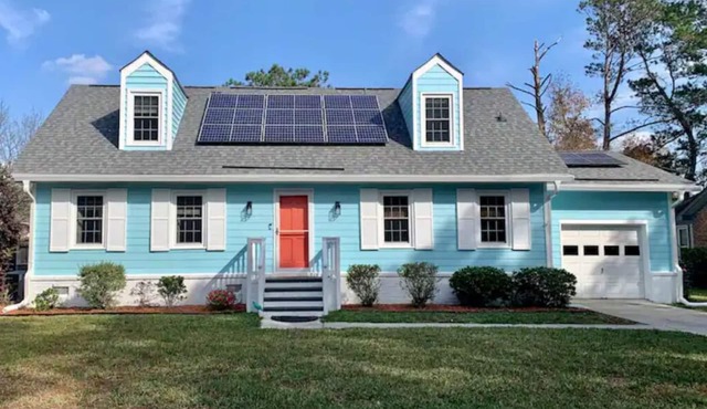 Pet Friendly Spacious 4BR Family Home Near Magnolia & Middleton Place, Sleeps 10