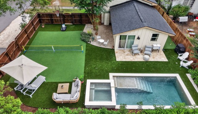 Pool+Hot Tub+Walkable for Bachelorettes & Families