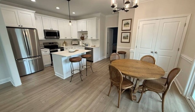 Pooler Parkway Retreat - 5BR/4BA Modern Home Near Savannah