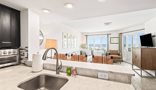 Port O' Call F102 - Oceanfront Oasis w/Walkout!