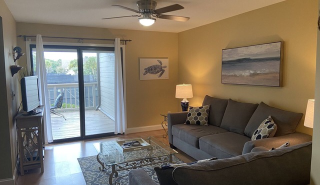 PRISTINE BEACH, GOLF, TENNIS! BEAUTIFUL AND SPACIOUS 2BR COURTSIDE VILLA!