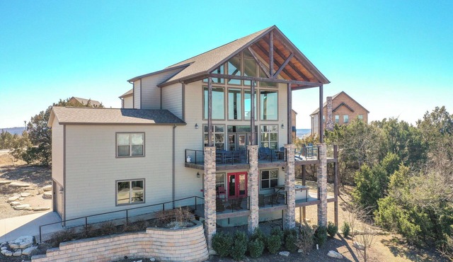 Private Elevator, Hot Tub, Lake View, Theatre Room in Branson