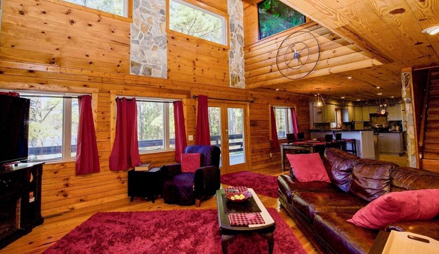 Private Lakeside Cabin - Minutes from Pinehurst Village & Golf