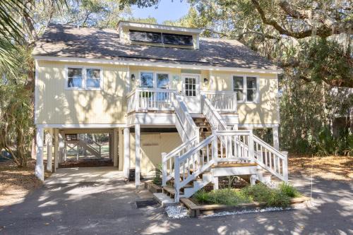 Quaint Seabrook Island Beach Cottage Near Charleston