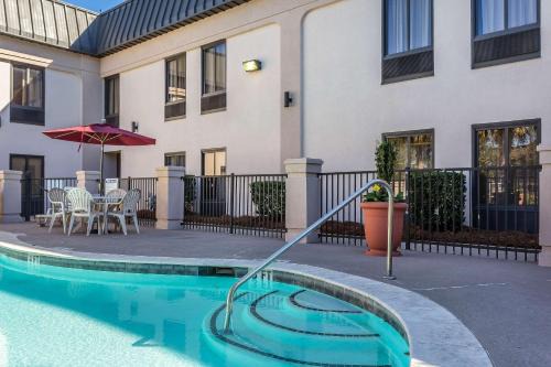 Quality Inn Summerville-Charleston