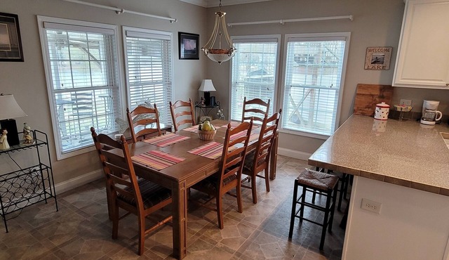 Quiet Cape Waterfront Home in Ridgeway