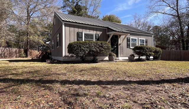Quiet, Cozy Cottage in Historic Downtown Camden