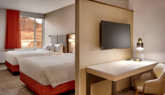 Red Rock Retreat with Pool - Quick Drive to Arches and Canyonlands - 4 Units in Moab