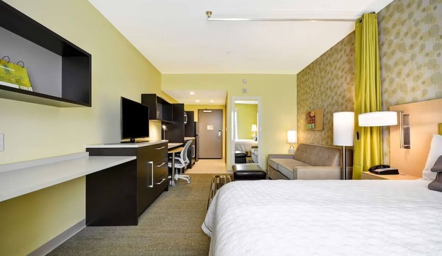 Relaxing Extended Stay w/Indoor Pool + Kitchen Near Rock Hill Galleria