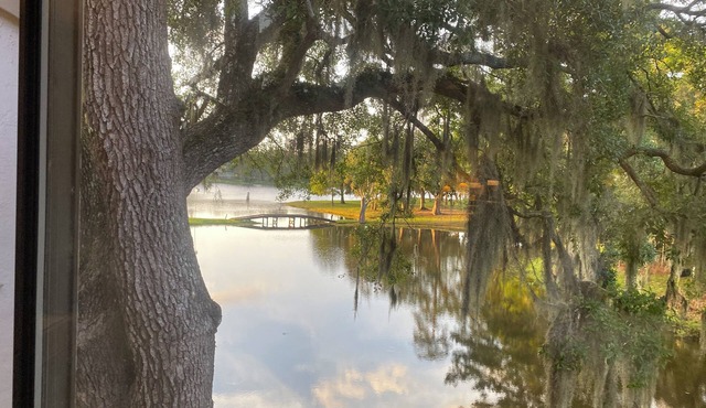 RENT/SALE Peaceful Waterfront/Lake 2 bed/1.5 ba Belle Isle Yacht Club Georgetown