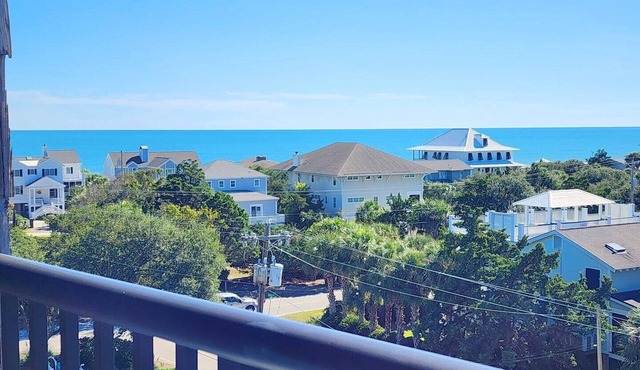 Retreat 615- Great Views, Nicely furnished, Pool, Easy Beach Access