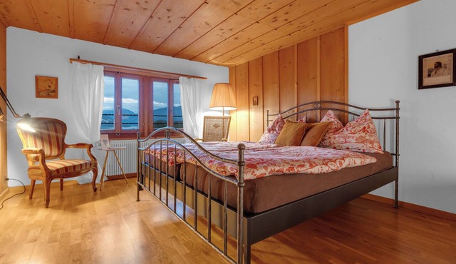 Sérénité Einigen, Lakeview Chalet 20 min. to Interlaken, Entire Chalet for you in Einigen