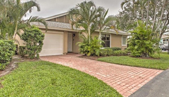 'Sand Dollar' Jenson Beach Home w/Pool Access! in Jensen Beach