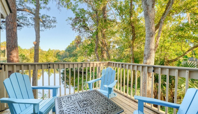 Sea Pines Home - Walk to the Beach! Lagoon View + Pool
