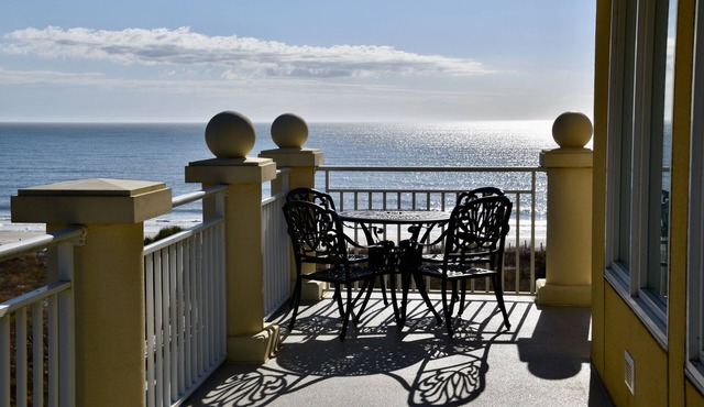 SEACLUSION Villa- Beautiful OCEANFRONT PENTHOUSE views of Pool/Beach