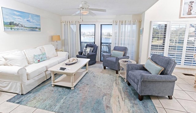 Seaside Haven Lakeside 3BR 3BA Villa Resort Perks