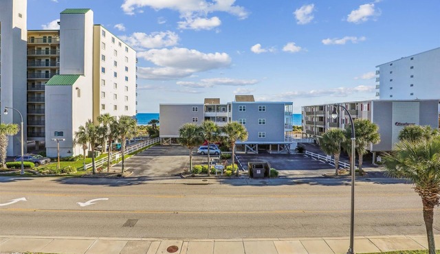 Shore Beats Work 6BR 5BA Beach Home with Outdoor Pool, Hot tub, and Game Room