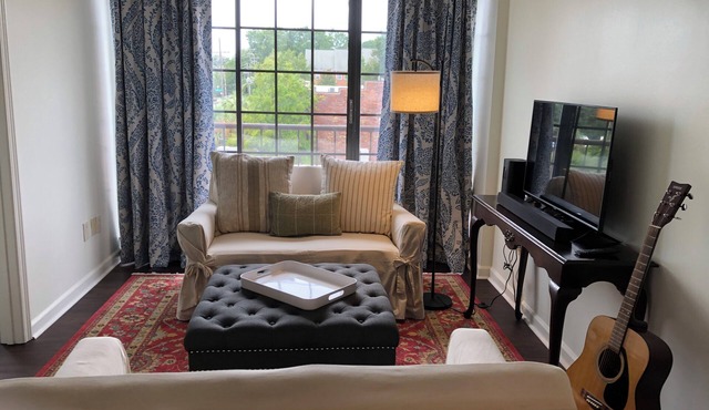 Soda City Suite: Cozy place in Five Points/USC - walk to everything!