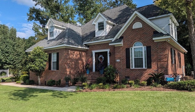 Spacious 4-bedroom house with Hot Tub in charming Conway