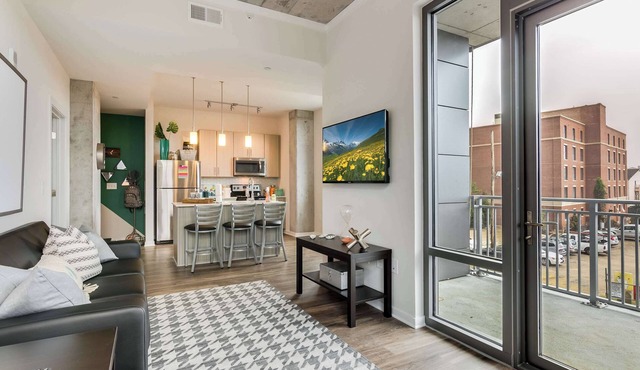 Spacious and Perfect for Extended Stays - Sleeps 8
