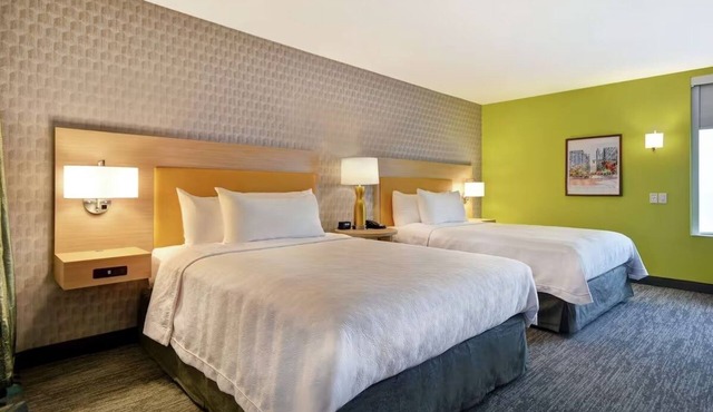 Spacious Suite w/Outdoor Pool + Free Breakfast Near Rock Hill Sports Complex