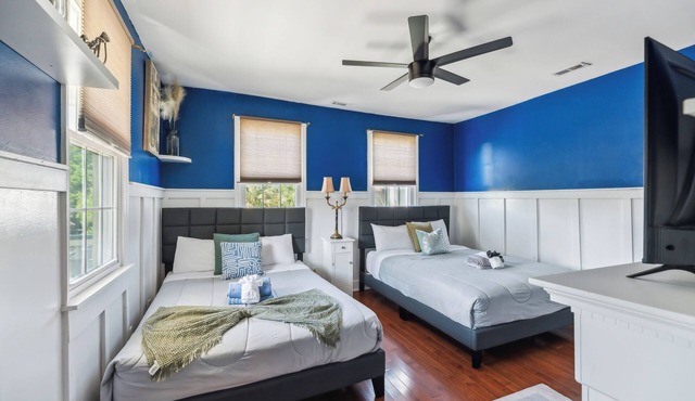 Spacious upstairs in a duplex