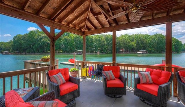 Spacious waterfront home with pool in a quiet cove. Perfect for large families!