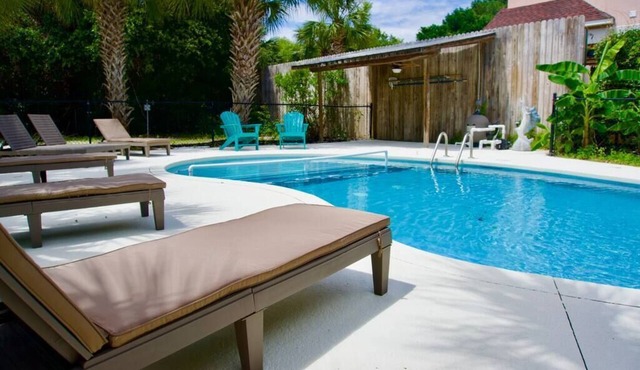 Spectacular Beach House Duplex w/Pool & Nearby Beach