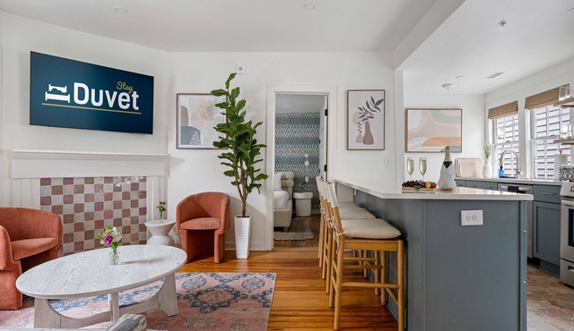 Starry Night Suite | Close to King Street