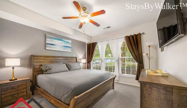 StaysByWalker 3BR in Ballantyne! King Bed + Patio