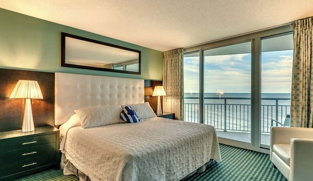 Stunning Oceanfront King Suite at Oceans One Resort 17th Floor